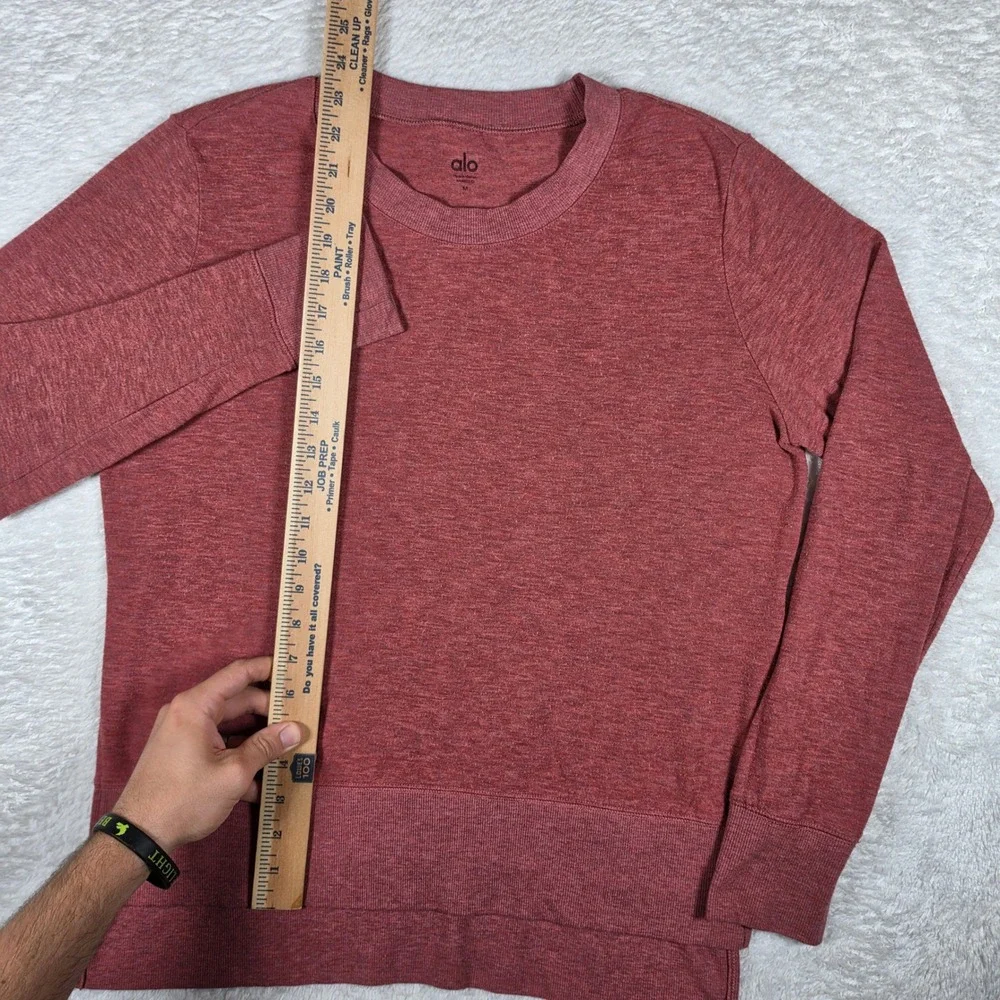 Alo Yoga Pullover Women M Red L/S Crewneck High-Low Hem Side Slits Stretch
